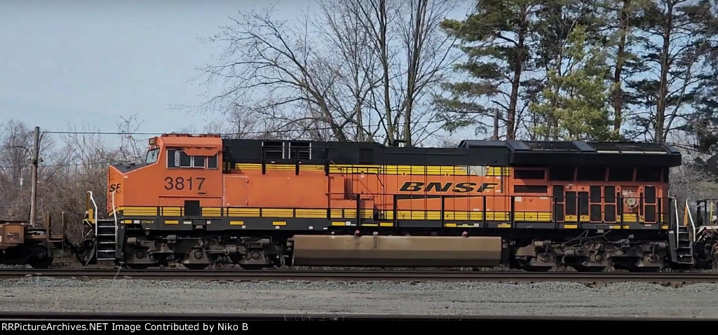 BNSF 3817